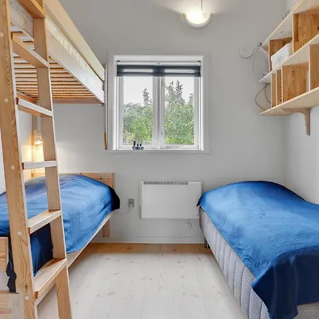 Three-bedroom In * Glesborg