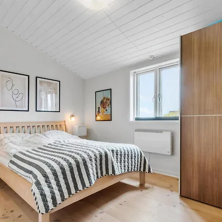 Σπίτι διακοπών Three-bedroom In *