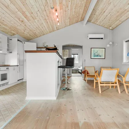 Nyaraló Three-bedroom In Glesborg