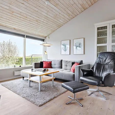 Three-bedroom In Nyaraló