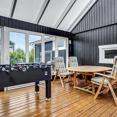 Three-bedroom In Glesborg