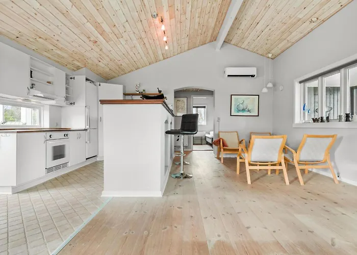 Tatil Evi Three-bedroom In Glesborg
