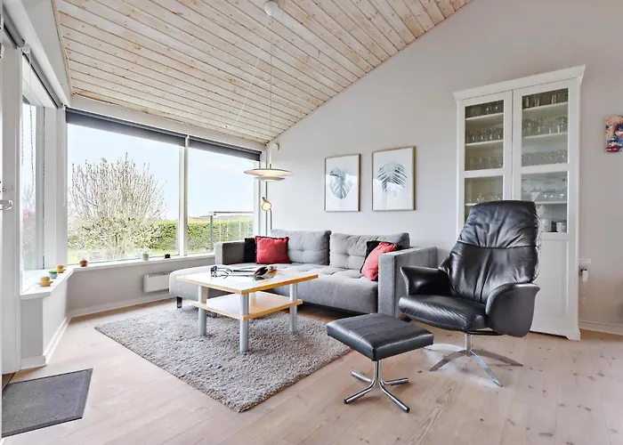 Three-bedroom In Tatil Evi