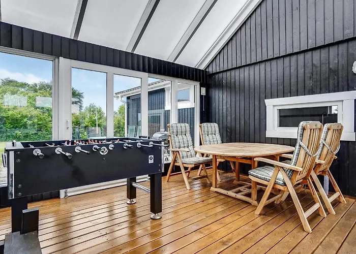 Three-bedroom In Glesborg